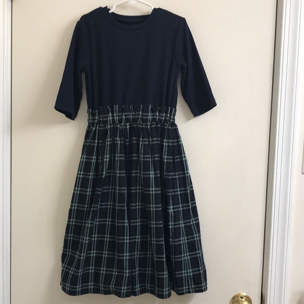 GU ( Uniqlo’s sister brand) girl’s dress size 7-8years(130cm)